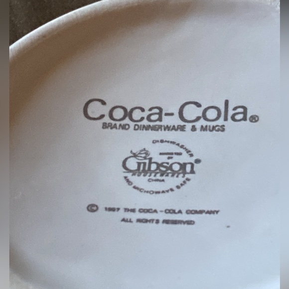 NWT COCA-COLA MUG VINTAGE 1997
GIBSON 12oz CUP COFFEE TEA COCOA RETRO COKE RED - Picture 6 of 7